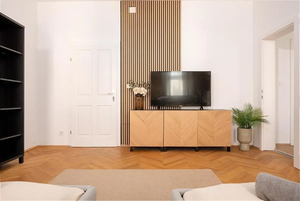 16 Guests I 4BR I Near Danube I 5 Min to U1 Apartment Vienna