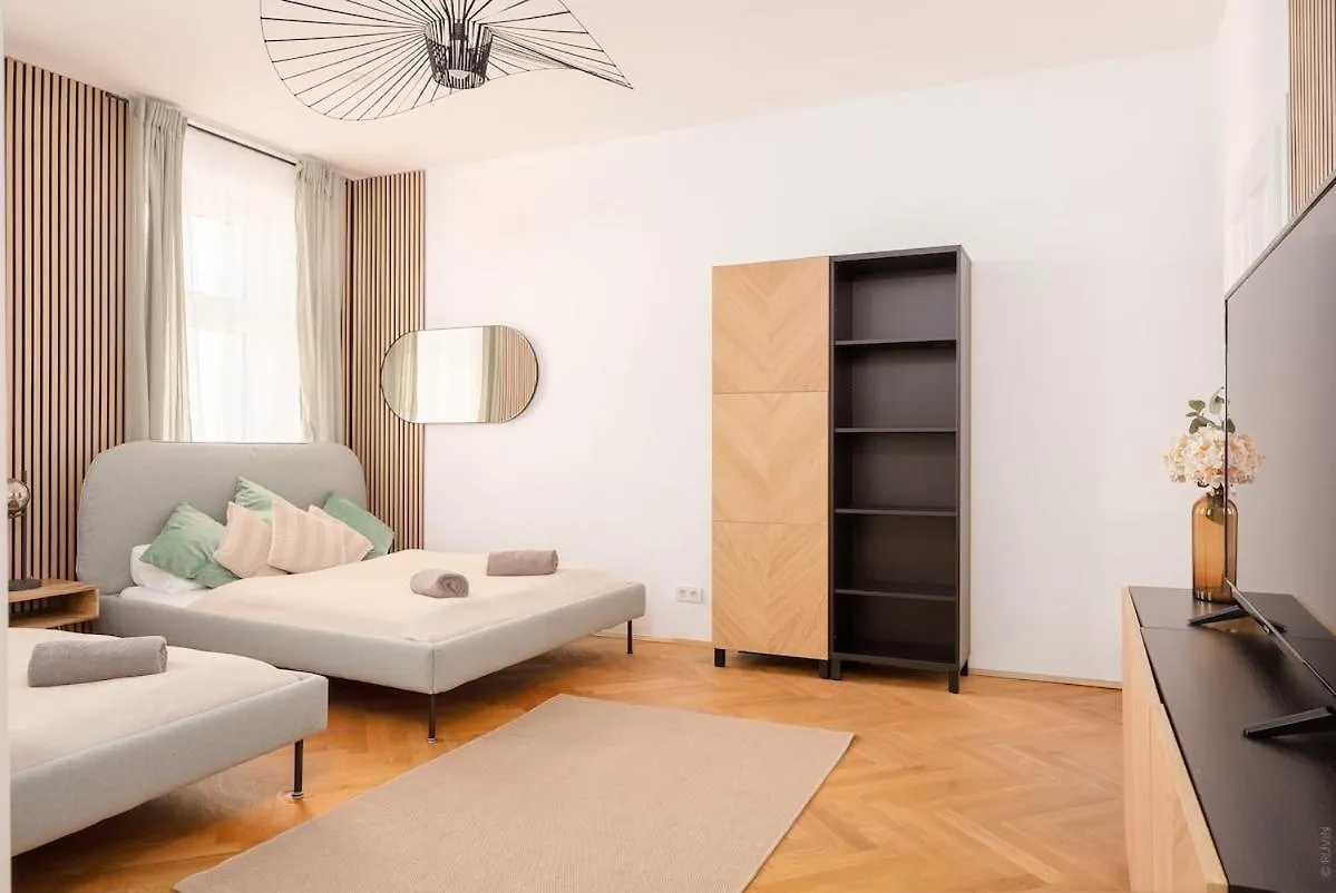 Appartement 16 Guests I 4BR I Near Danube I 5 Min to U1 à Vienne 0*,  Autriche