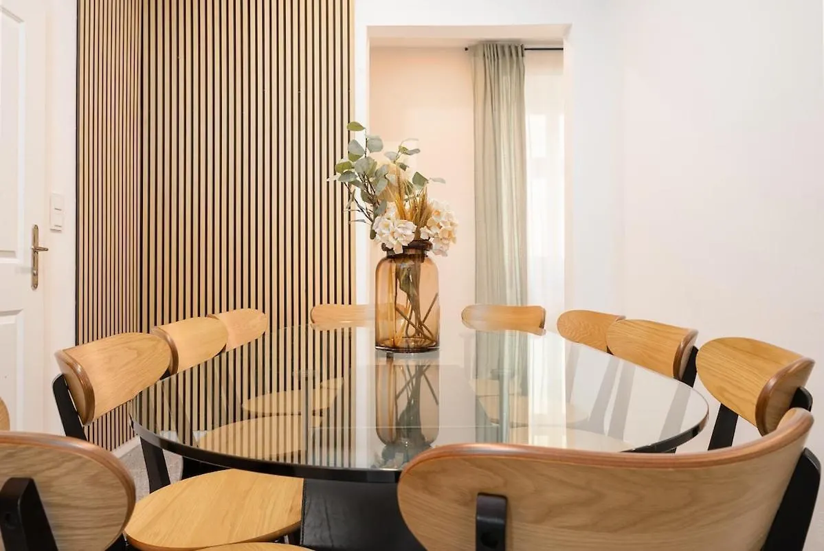Appartement 16 Guests I 4BR I Near Danube I 5 Min to U1 à Vienne